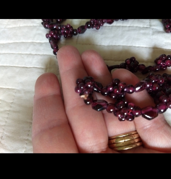Set of Antique Bohemian Dark Red Grape Garnet Cluster Beaded Necklace & Bracelet - Picture 6 of 8